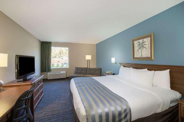 BAYMONT INN BARTONVILLE (Bartonsville)